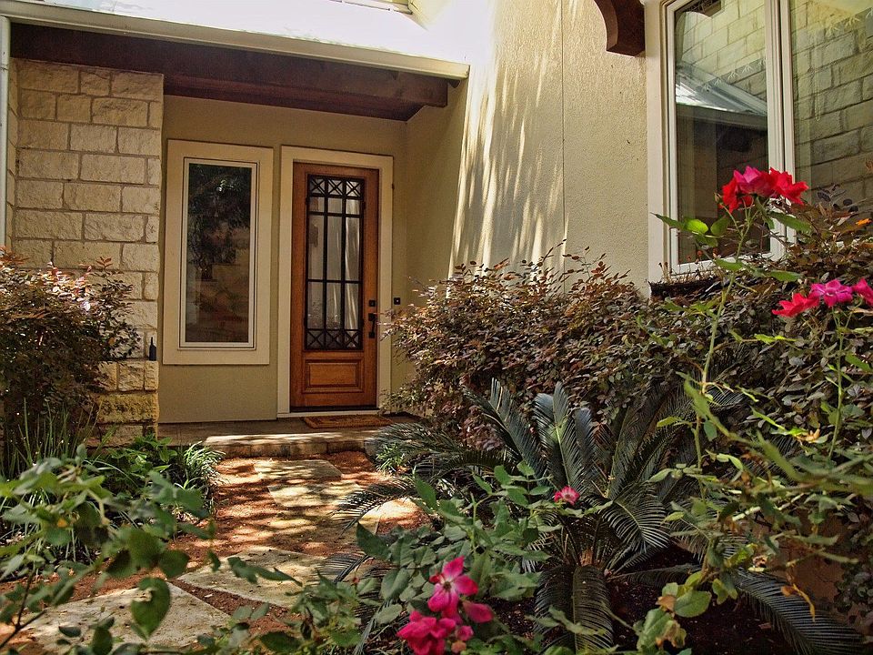 Lovely Entryway