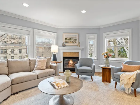 1160 Beacon St APT 203, Brookline, MA 02446