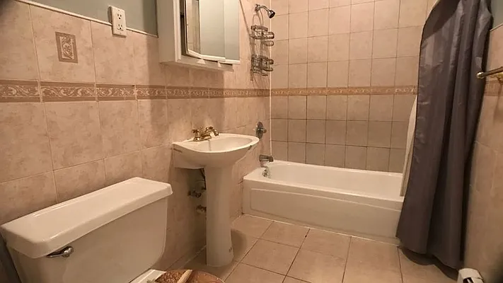 Rented by Nooklyn NYC LLC | media 27