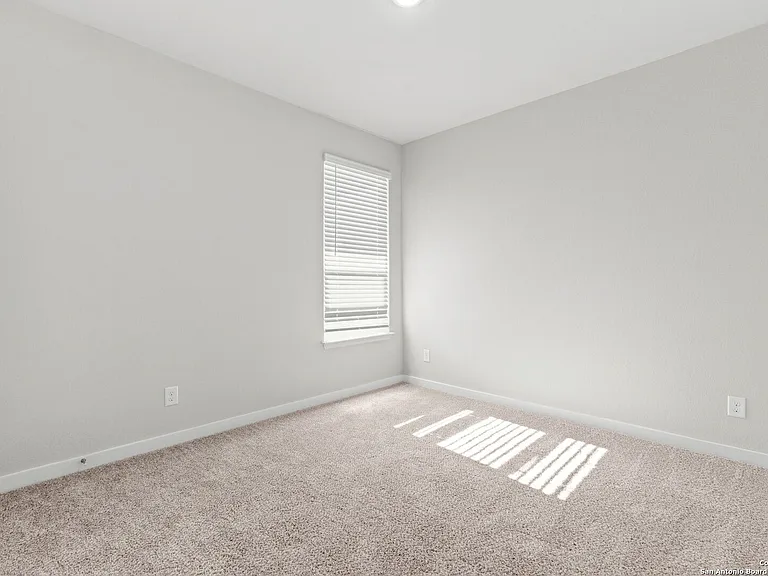646 Staglin St #B — Photo 44