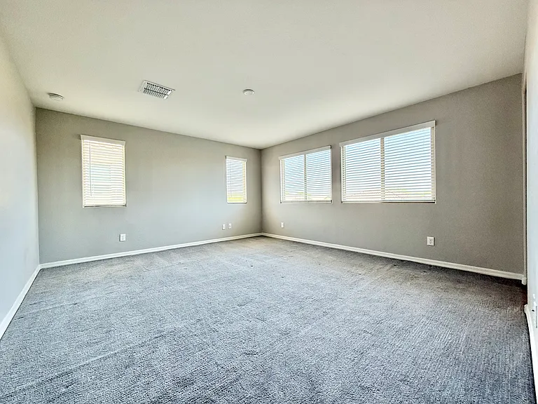 6803 N 88th Dr — Photo 11
