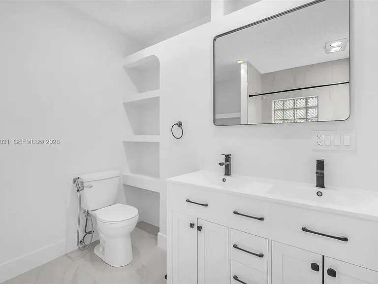 3441 N Hills Dr — Photo 37