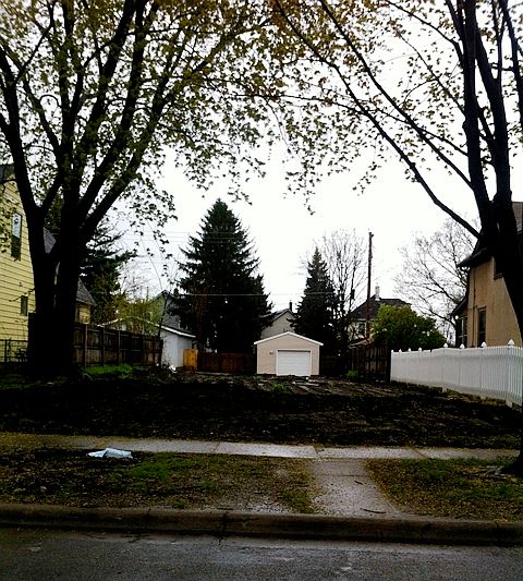 1st image of 1530 Charles Ave