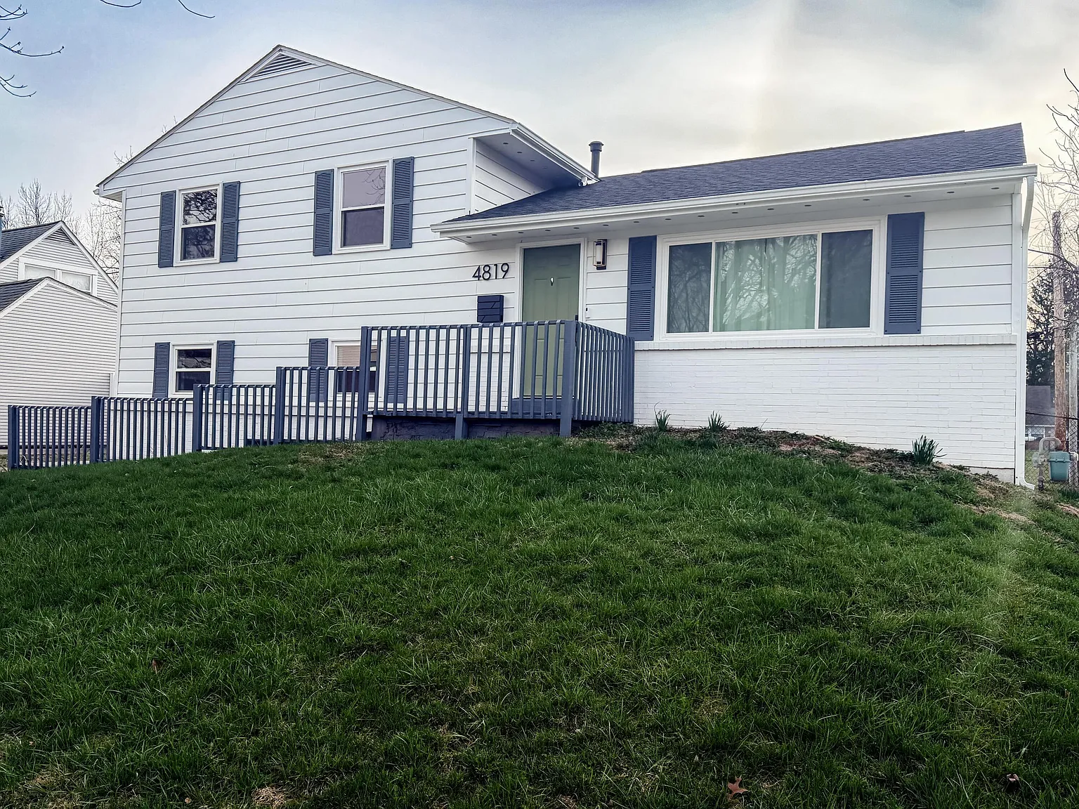 4819 Calvin Dr photo 1