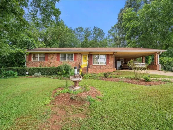 90 North Drive, Hampton, GA 30228