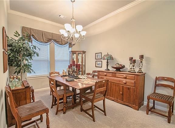 3rd image of 4325 Bewley Dr
