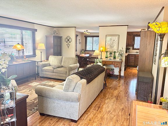 3rd image of 6 Oak Forest Drive #1