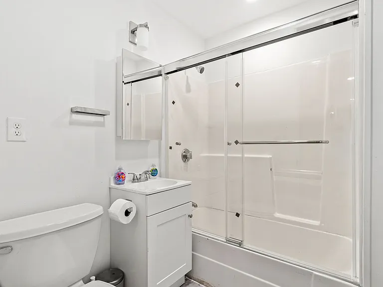 18 Benedict St #4 — Photo 4