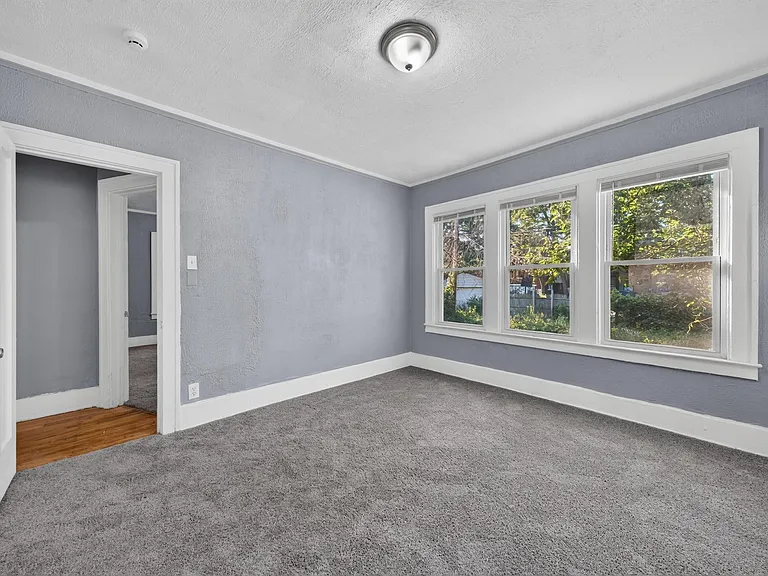 2025 Calvert St — Photo 26