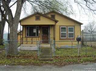 830 Pecan St, Seguin, TX 78155