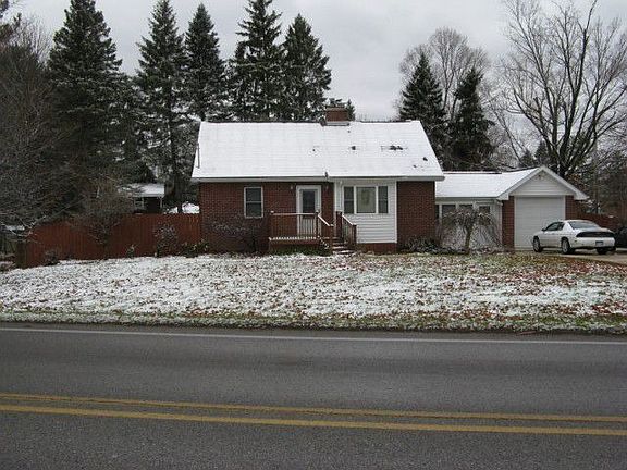 Front with deck