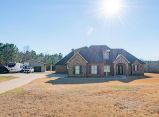 398 Willow Creek Ranch Rd, Gladewater, TX 75647
