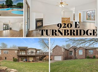 920 E Turnbridge St, Springfield, MO 65810