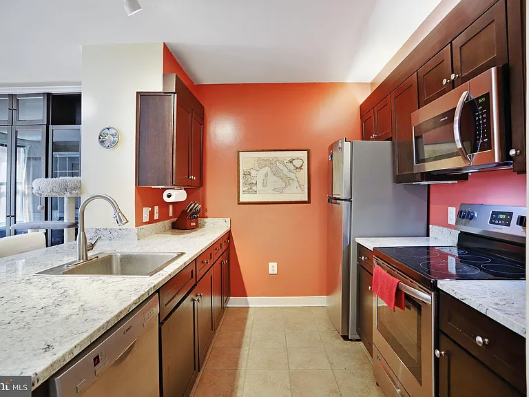 616 E St NW #708 — Photo 7