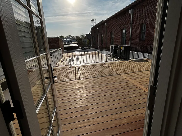 240 Middle St #C — Photo 9
