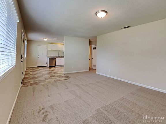 3rd image of 4375 Evelyn Dr