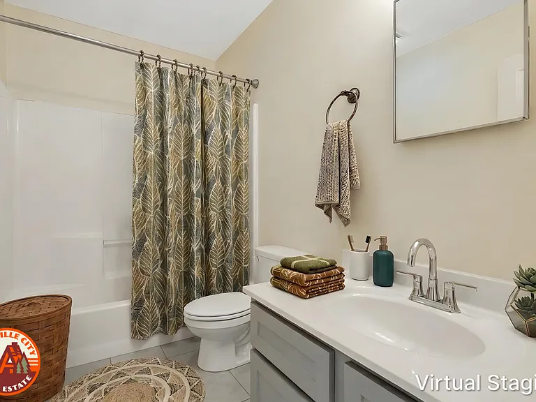 Mount Clare Avenue Apartments — Photo 22