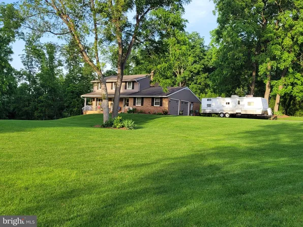 540 Wedgewood Dr, Lebanon, PA 17042