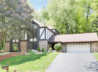 14113 Garden View Ct, Apple Valley, MN 55124