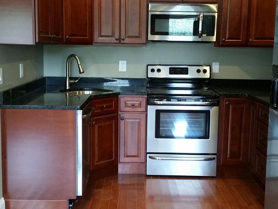 1st image of 1291 Plainfield St #4