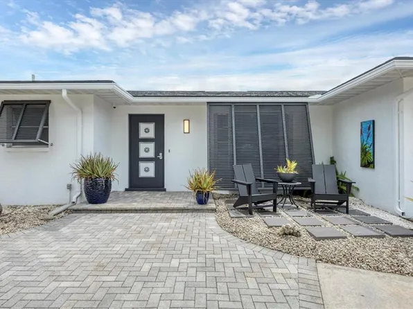 527 Bellaire Dr, Venice, FL 34293