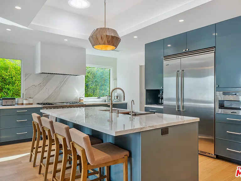 1222 S Genesee Ave — Photo 27