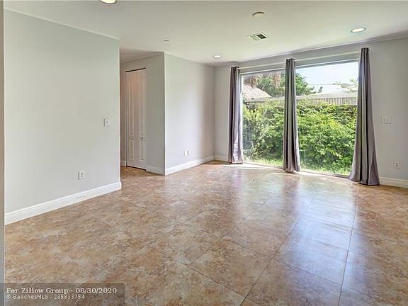 3rd image of 1506 SW 4th Ave #1506