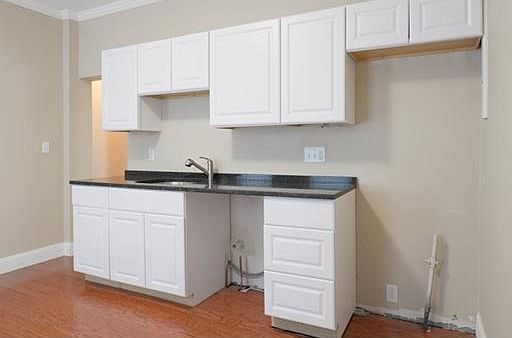 3rd image of 6 Essex St #A