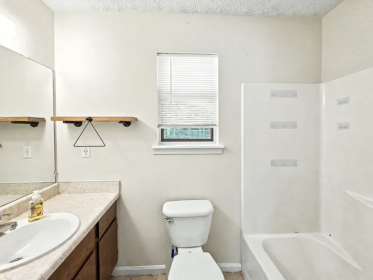 Tibbitts Drive Duplex — Photo 11
