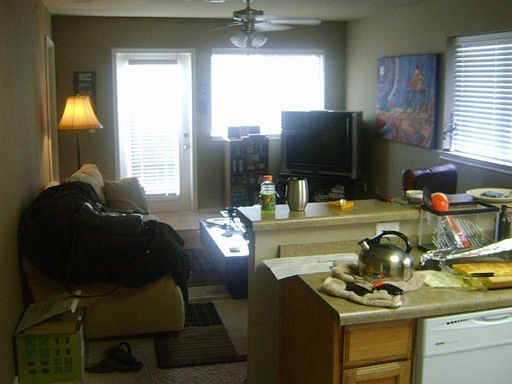 3rd image of 1320 12th Ave SE Unit 2202