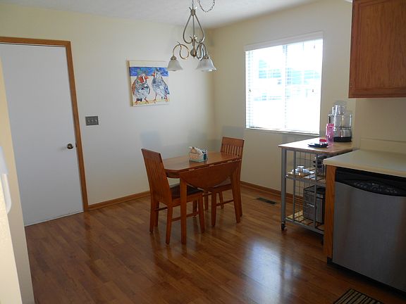5th image of 1021 Skylight Cir