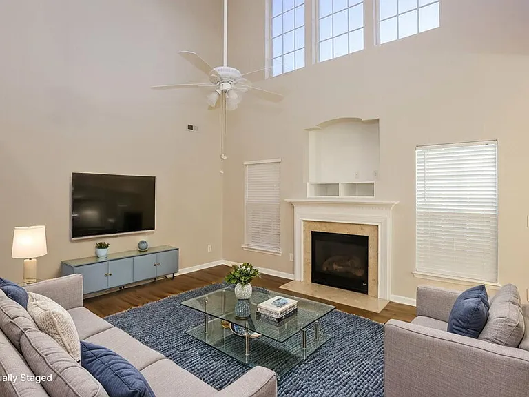7215 Hathaway Ct — Photo 6