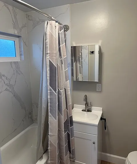207 W Escalones #C — Photo 11