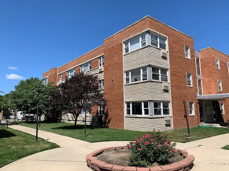 2411 W Balmoral Ave #3G — Photo 1