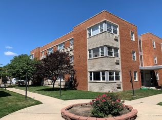 2411 W Balmoral Ave APT 3G, Chicago, IL 60625