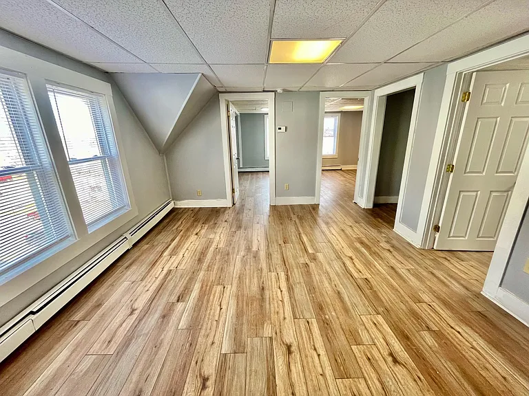 57 5th St #3 — Photo 7