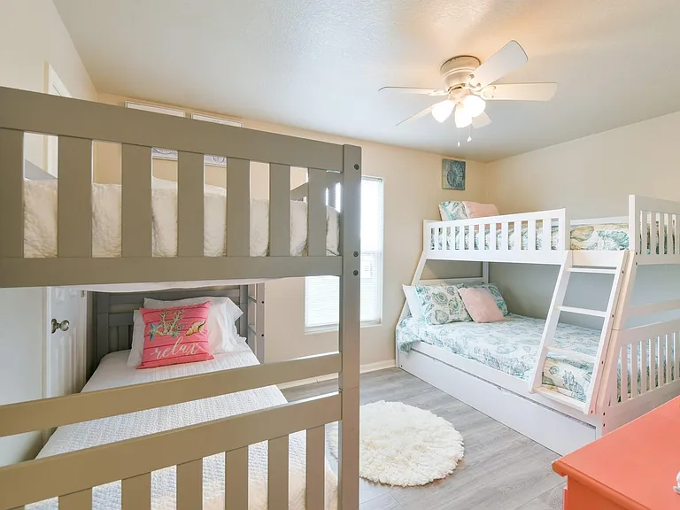 4131 Jackson Dr — Photo 32