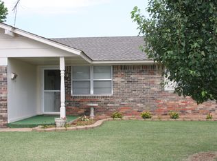 2604 Kings Rd, Moore, OK 73160