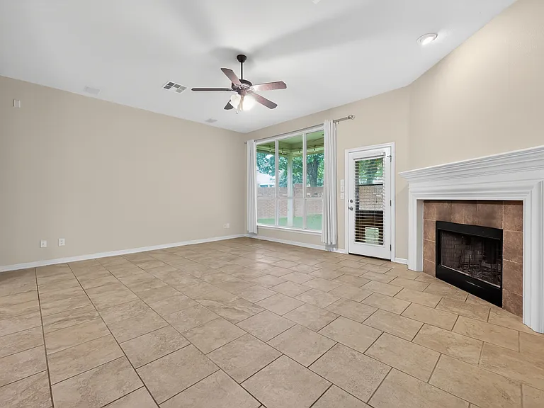 4308 Park Vista Trl — Photo 7