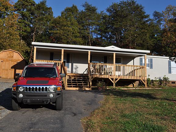 3rd image of 4012 Stone Creek Ct