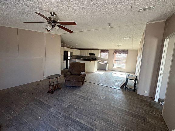2nd image of 185 E Blevins Rd