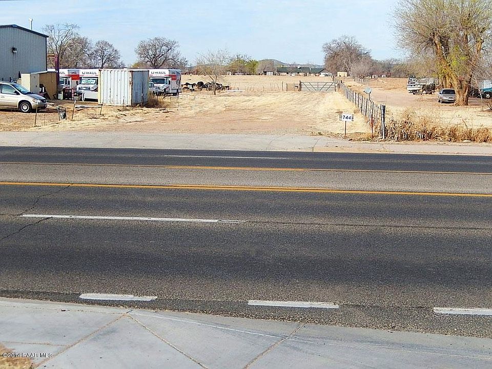 1st image of 602 W Road 1 N #0