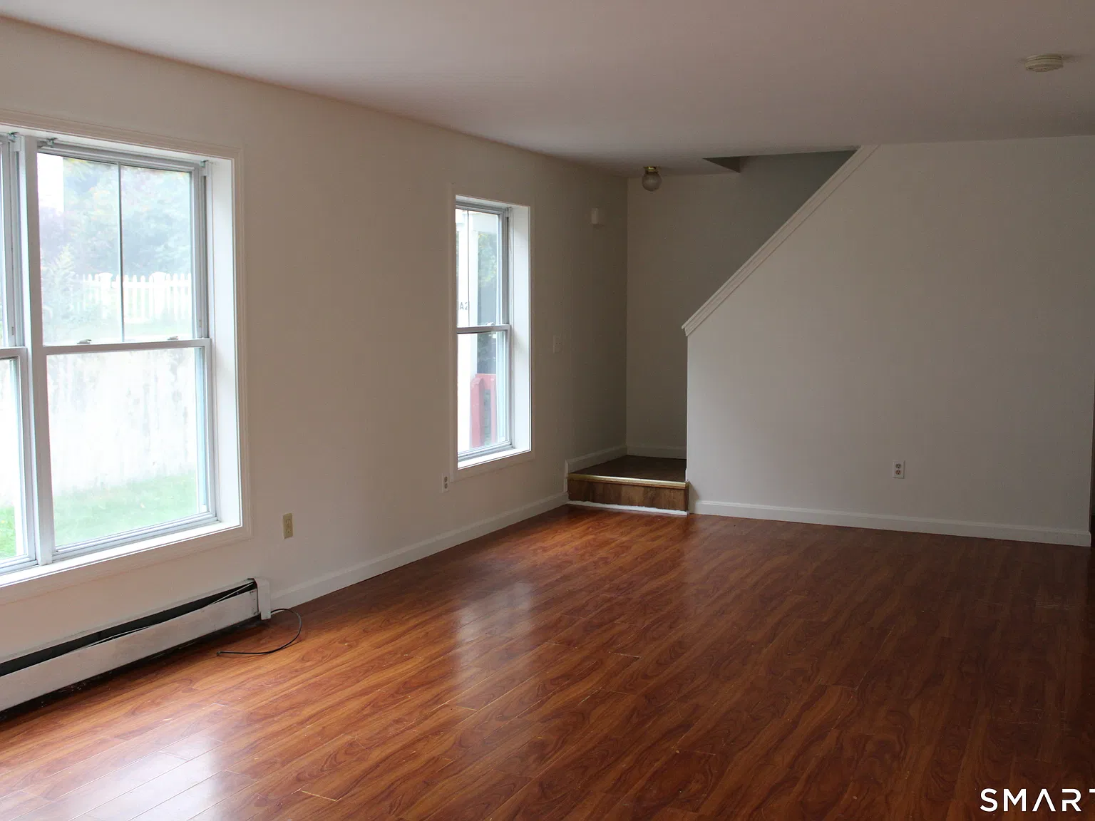 3 bed, 2.0 bath, 1450 sqft, $2,400 — Photo 3