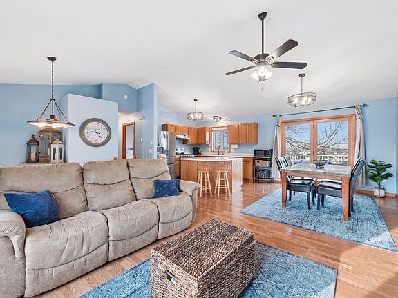 5th image of 1830 Clearwater Rd