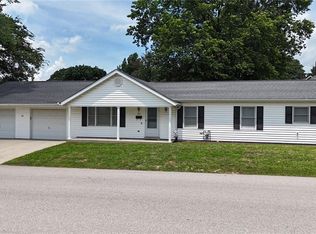 405 Veterans Dr, Waterloo, IL 62298