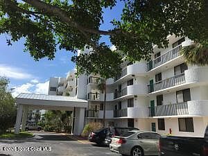 2nd image of 300 Columbia Dr Unit 2061