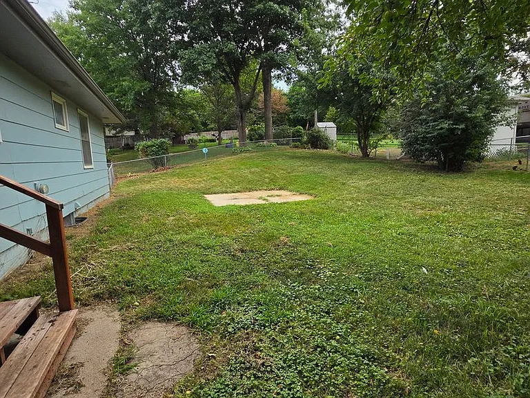 8811 Sprague Cir — Photo 15
