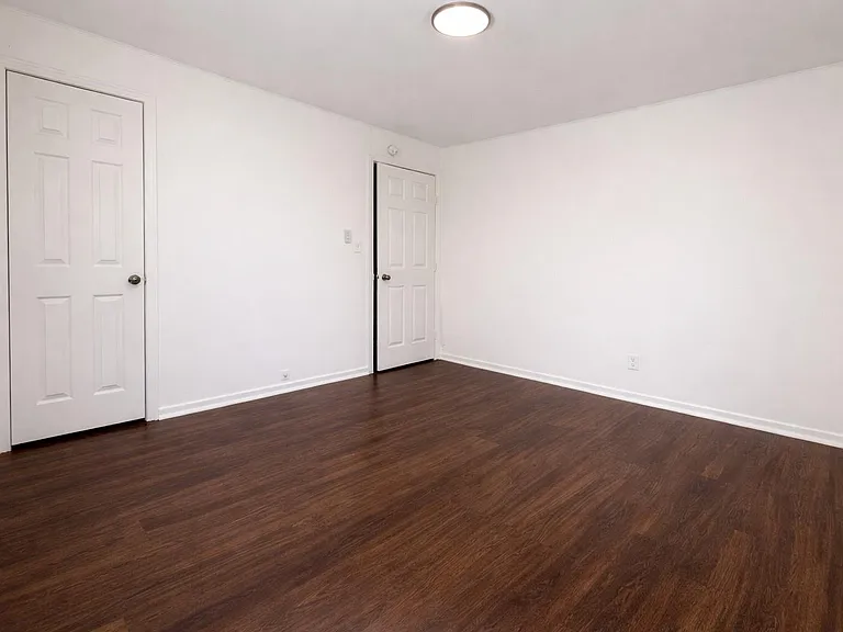 209 W Alfred St — Photo 10