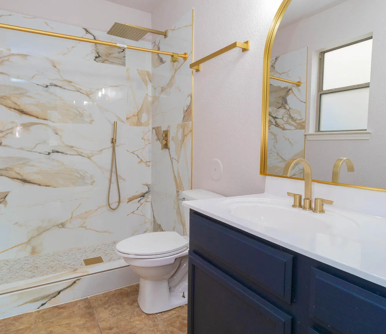 4 bed, 3.5 bath, 1977 sqft, $2,200 — Photo 4