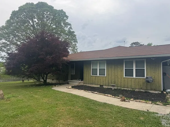 936 Cowboy Sams Rd, Trenton, GA 30752